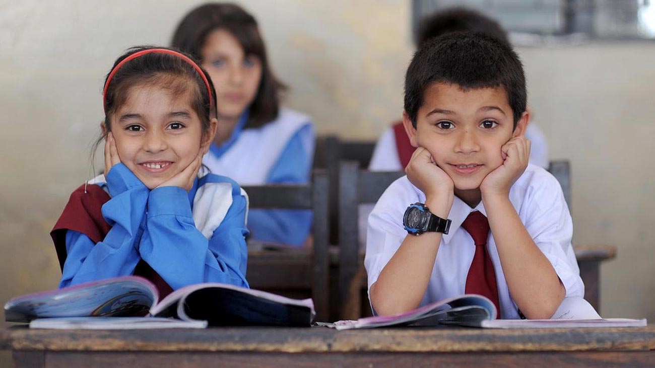 سندھ: سکولوں کے اوقات میں تبدیلی کے فیصلے میں توسیع