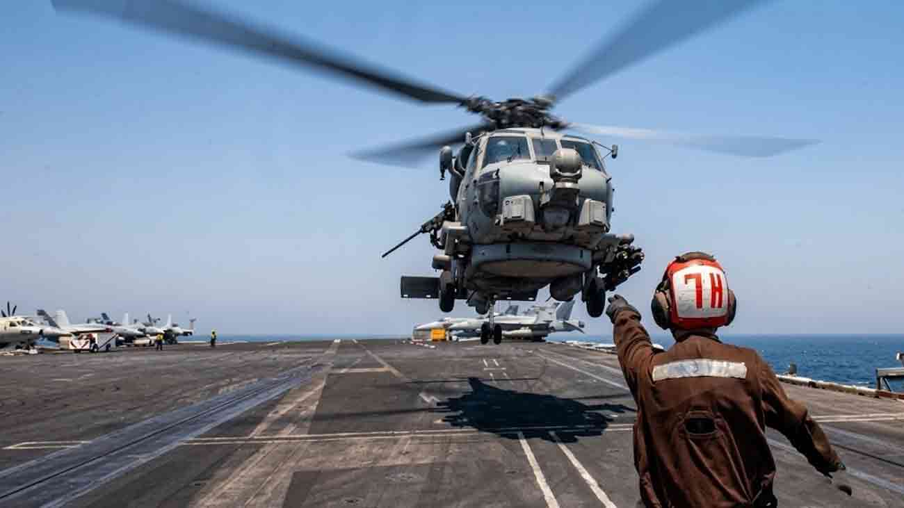 US Navy Seahawk helicopter