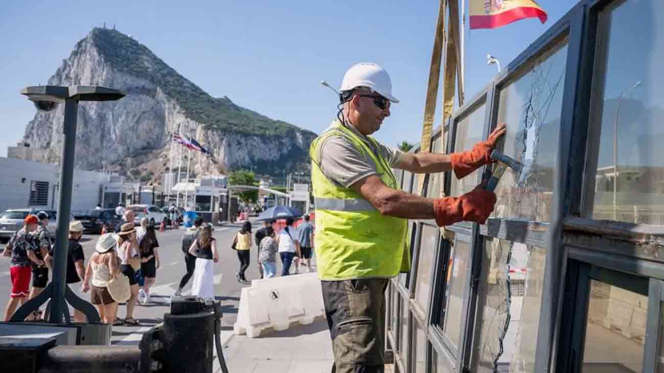 جبرالٹر اور سپین کے درمیان سرحدی باڑ ختم