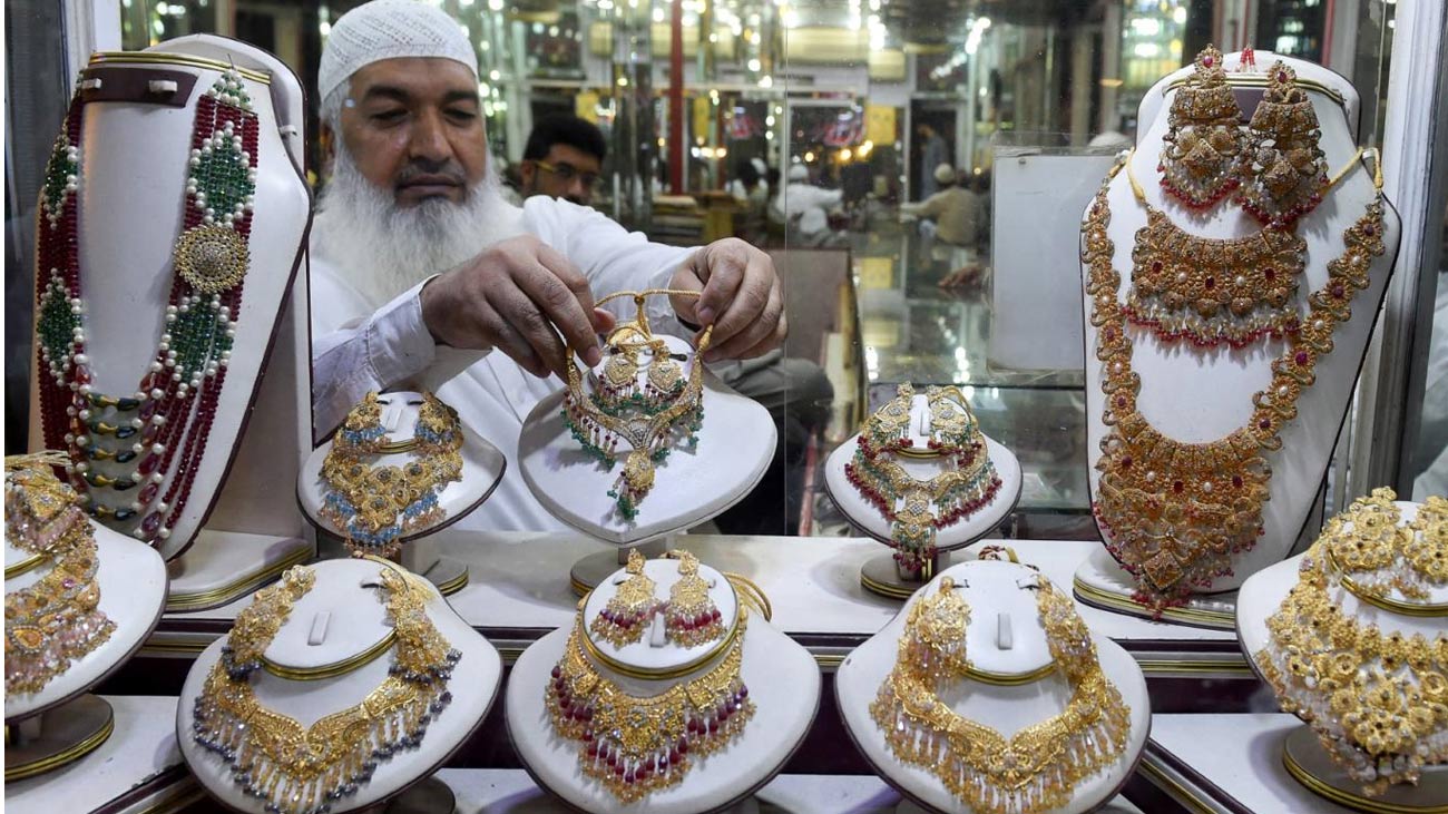 پاکستان میں سونے اور چاندی کی قیمت میں کمی
