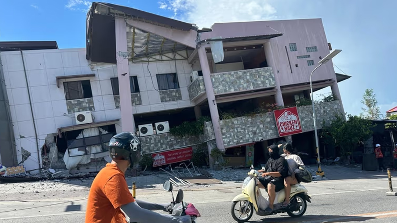 فلپائن میں 7.8 شدت کا زلزلہ
