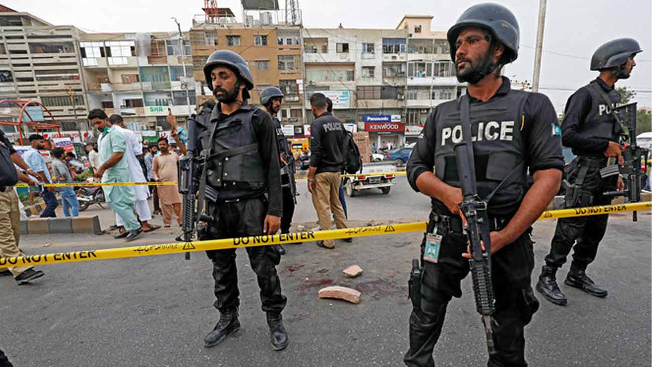 کراچی کے علاقے ماڈل کالونی کے قریب مبینہ پین دھماکے میں زخمی ہونے والے نوجوان کے معاملے کی اصل صورتحال سامنے آگئی۔
