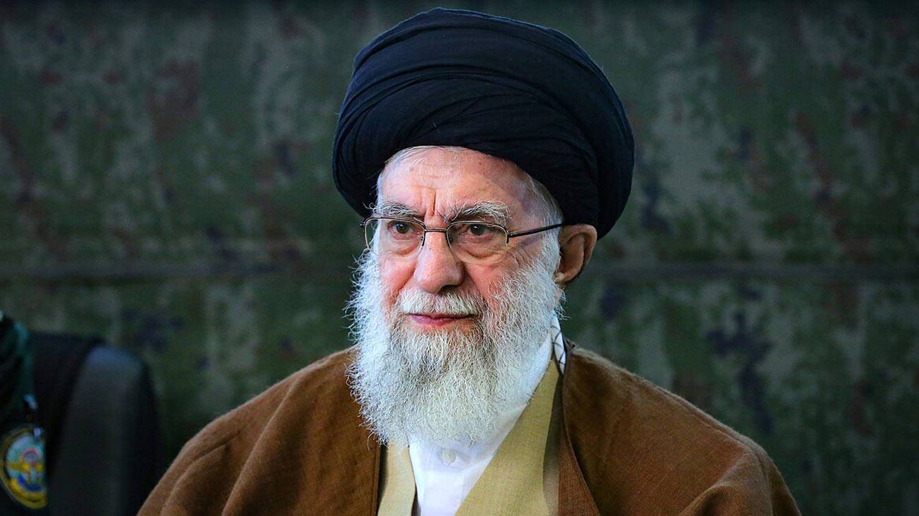 شہید ایرانی سپریم لیڈر آیت اللہ خامنہ ای کی نماز جنازہ اور تدفین فی الحال مؤخر کر دی گئی۔