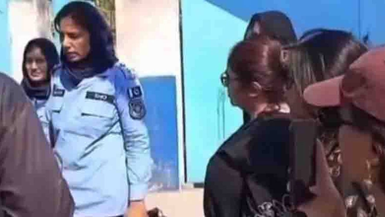 وفاقی دارالحکومت اسلام آباد میں این او سی کے بغیر مارچ کے انعقاد پر پولیس نے مارچ کے متعدد شرکاء کو گرفتار کر لیا۔