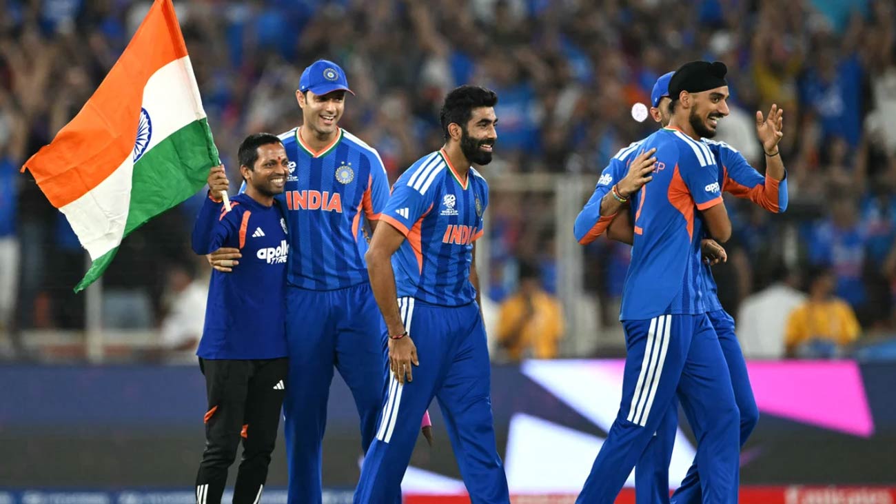 آئی سی سی مینز ٹی ٹوئنٹی ورلڈ کپ کے فائنل معرکے میں بھارت نے نیوزی لینڈ کو جیت کے لیے 256 رنز کا ہدف دے دیا۔