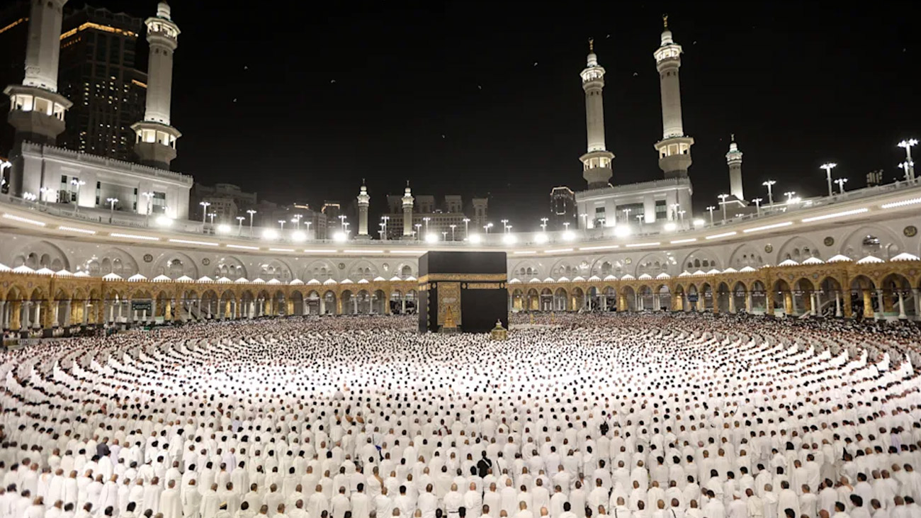 سعودی عرب سمیت دیگر ممالک میں آج عید منائی جا رہی ہے