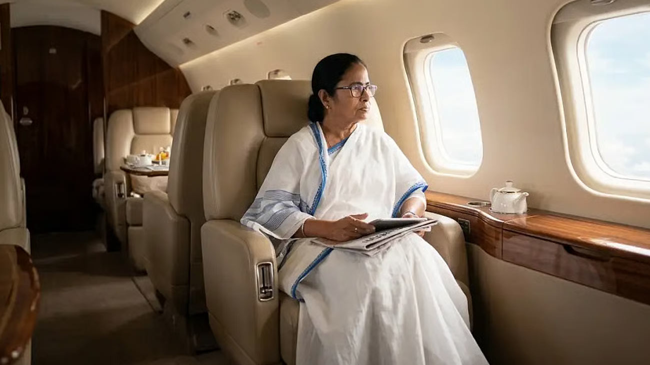 بھارتی ریاست مغربی بنگال کی وزیراعلیٰ ممتا بنر جی کا طیارہ حادثے سے بال بال بچ گیا بعدازاں طیارے کو بحفاظت کولکتہ میں اتار لیا گیا۔