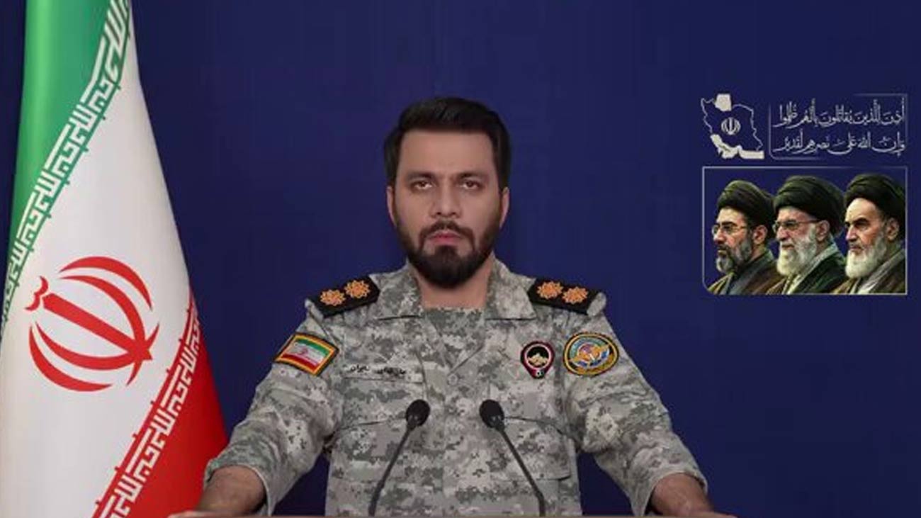 ایران کی فوج کے خاتم الانبیاء ہیڈکوارٹر کے ترجمان ابراہیم ذوالفقاری نے امریکی دھمکیوں پر وارننگ دیتے ہوئے کہا ہے کہ امریکا نے زمین حملہ کیا تو امریکی فوجی خلیج فارش کی شارک مچھلیوں کی خوراک بنیں گے۔