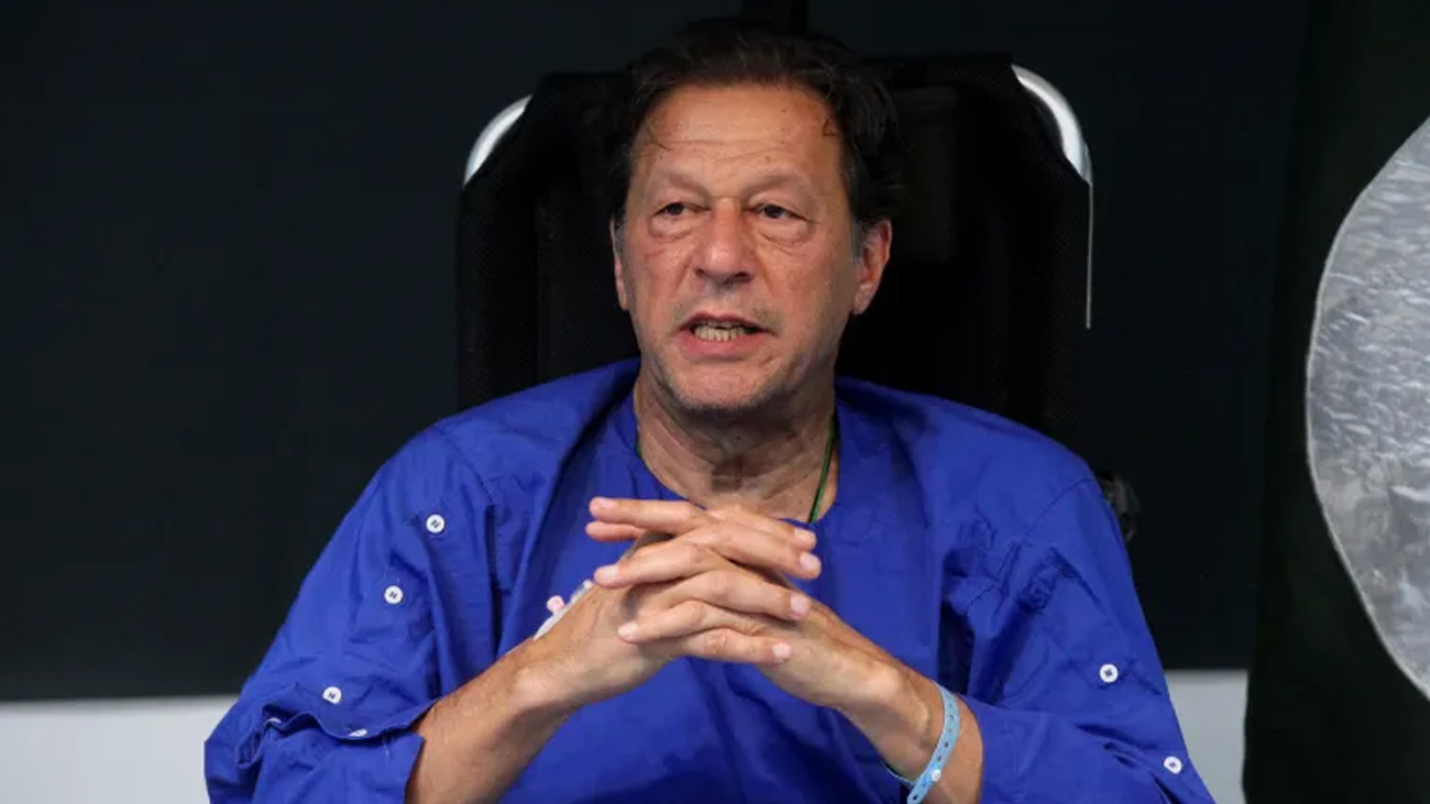 بانی پی ٹی آئی عمران خان کے خلاف کیس میں اسلام آباد میں پولیس کا ایک انوکھا کارنامہ سامنے آیا۔