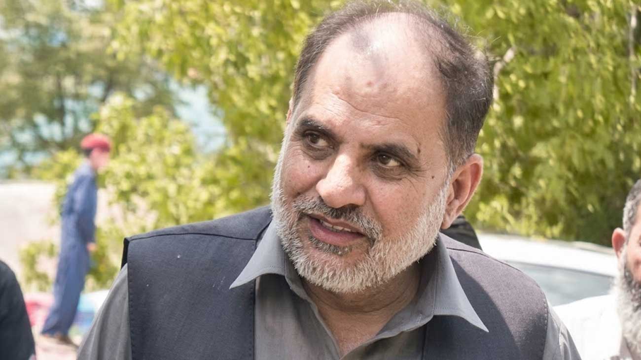 وزیر اعظم آزاد کشمیر نے چودھری محمد رشید کو کابینہ سے نکال دیا