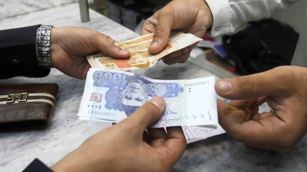 وفاقی حکومت کی جانب سے مختلف قومی بچت سکیموں کے منافع کی شرح میں بڑا اضافہ کر دیا گیا۔