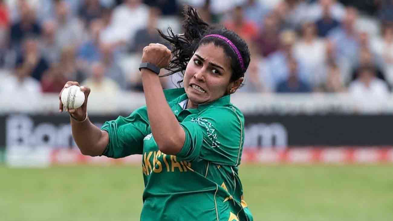 پاکستان کی معروف کرکٹر کائنات امتیاز کرکٹ کو خیرباد کہہ دیا