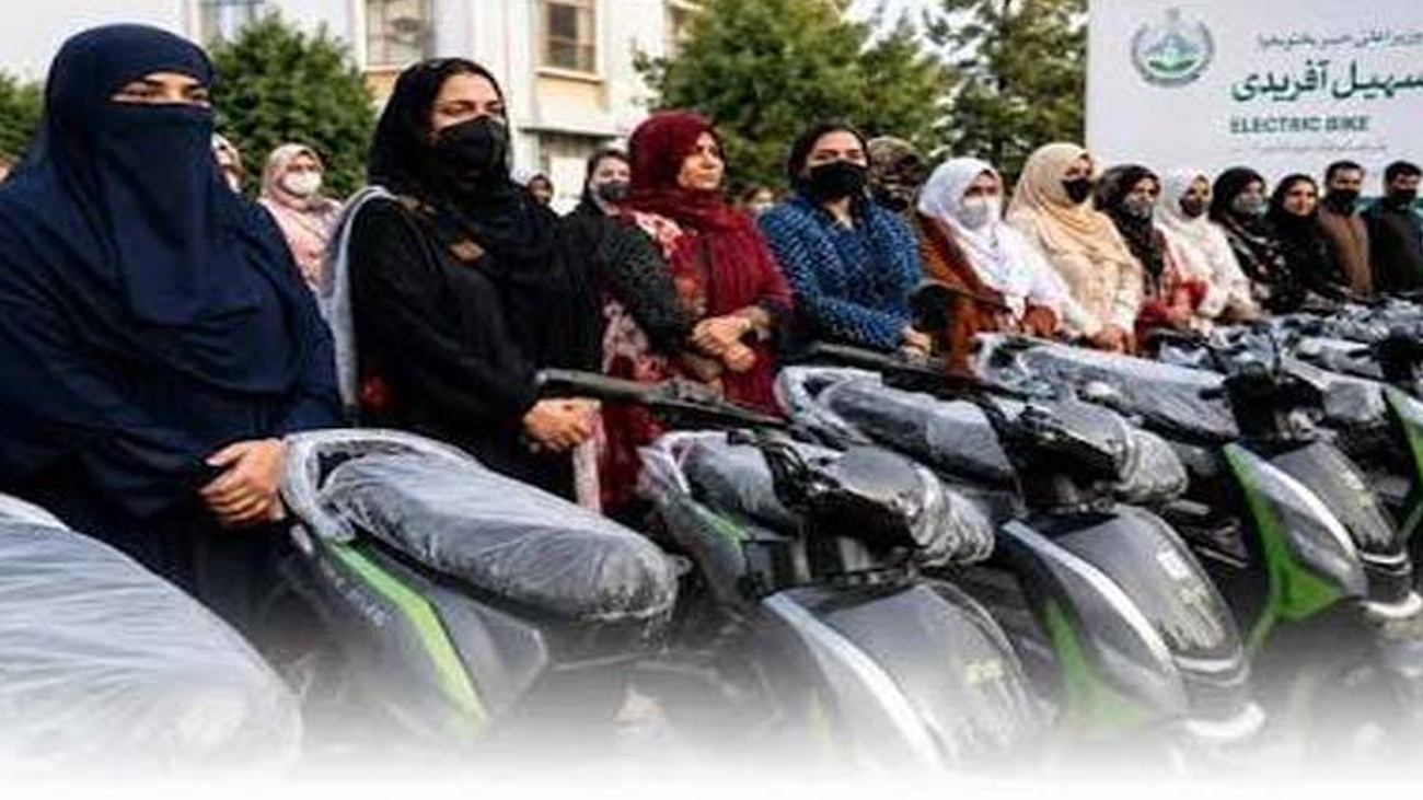 مفت الیکٹرک اسکوٹیز/فائل فوٹو