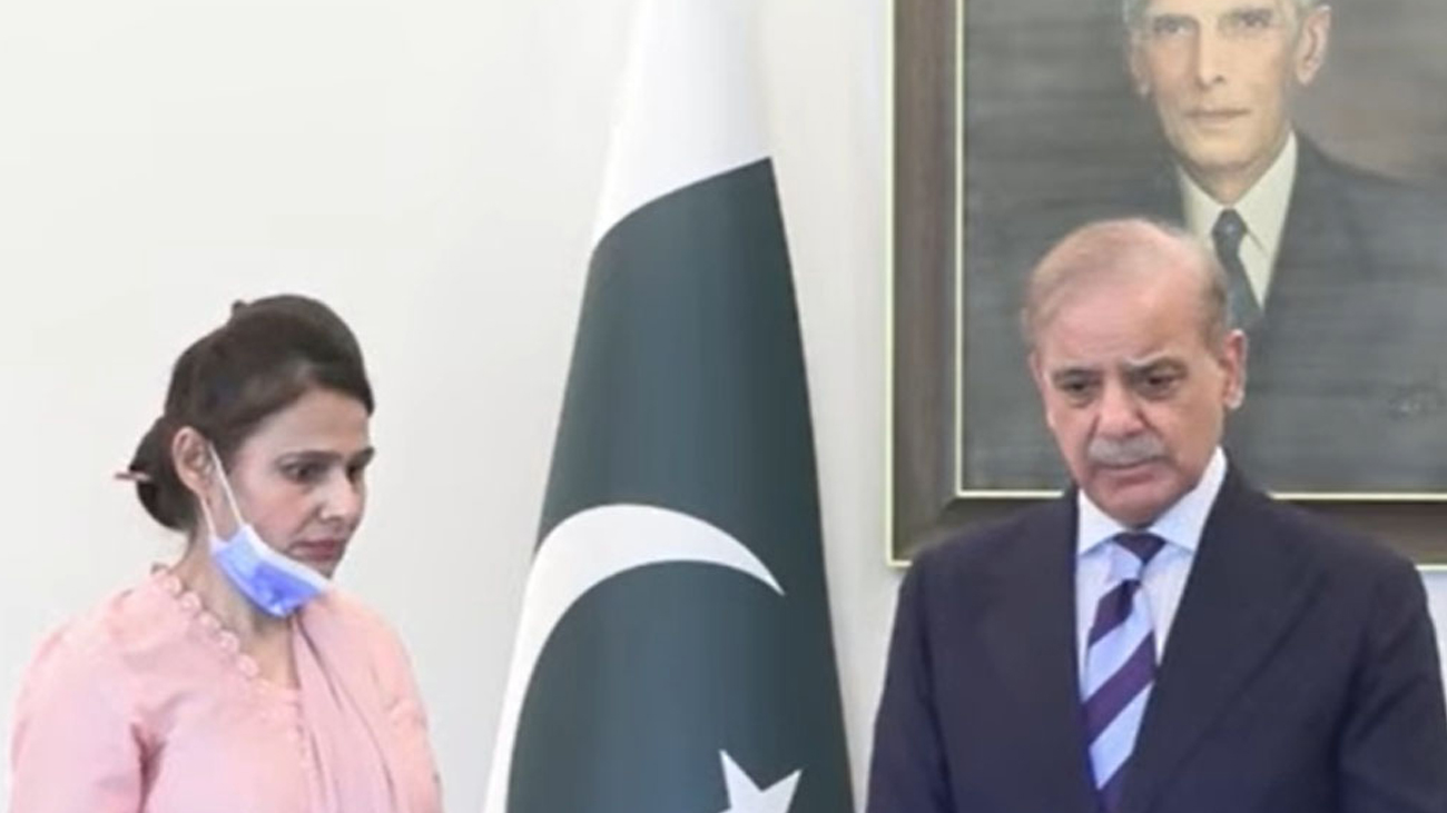 وزیر اعظم شہباز شریف نے نرس رضیہ نورین کی ملاقات/فائل فوٹو