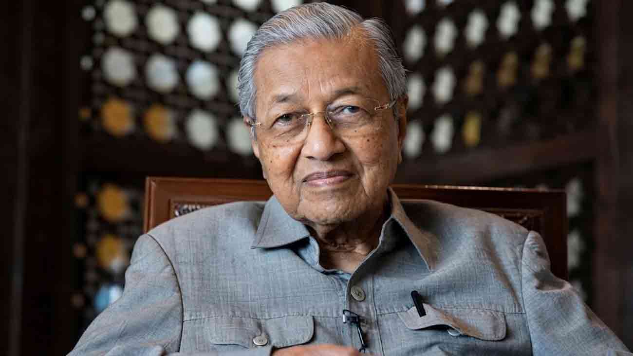 Mahathir Mohamad hospitalized