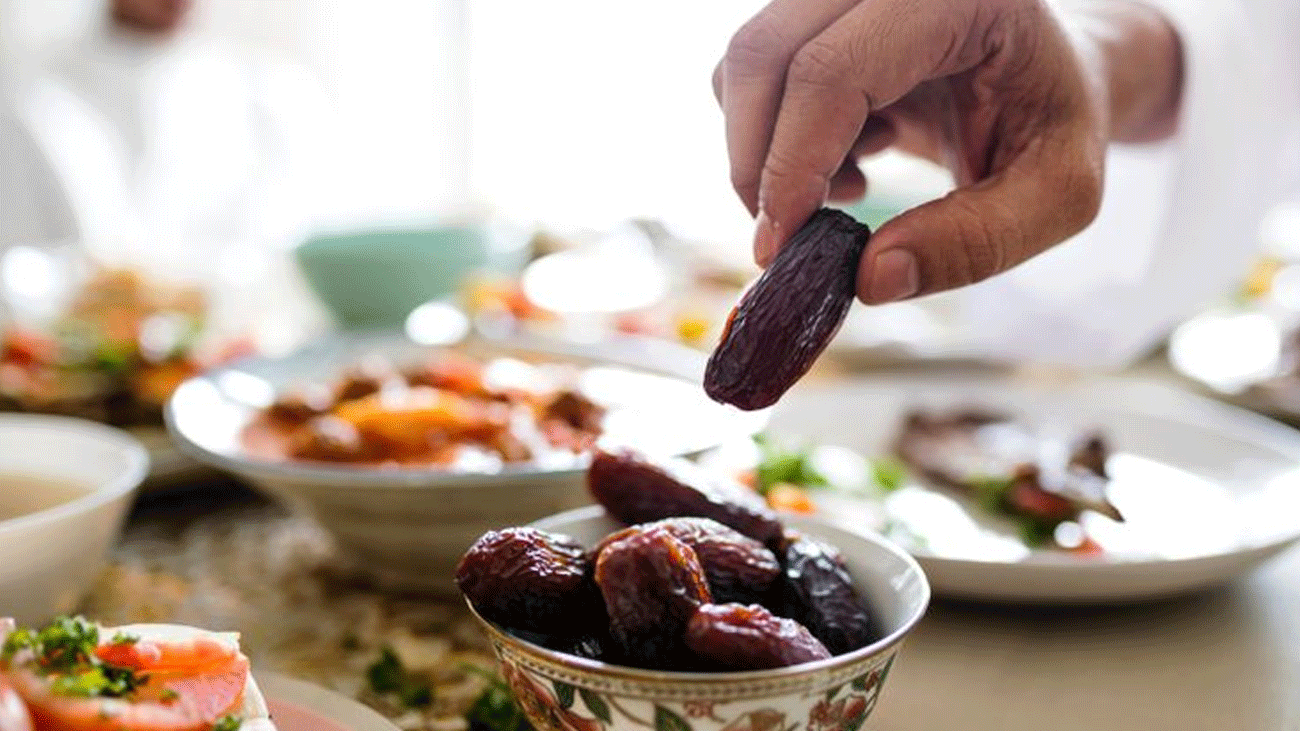 افطار کس چیز سے کرنا افضل ہے؟