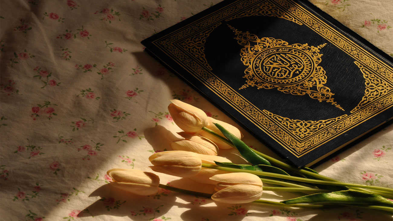 کیا حالتِ اعتکاف میں بچوں کو قرآن کریم پڑھا سکتے ہیں؟