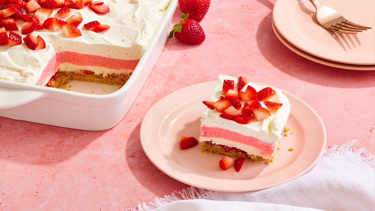 اسٹرابیری ڈیلائٹ بنانے کی ترکیب (افطار ڈنر کے لیے)