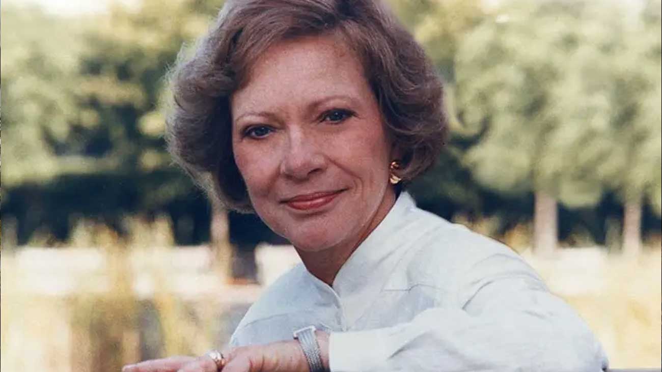 امریکا کے سابق صدر جمی کارٹر کی اہلیہ روزلین کارٹر انتقال کر گئیں