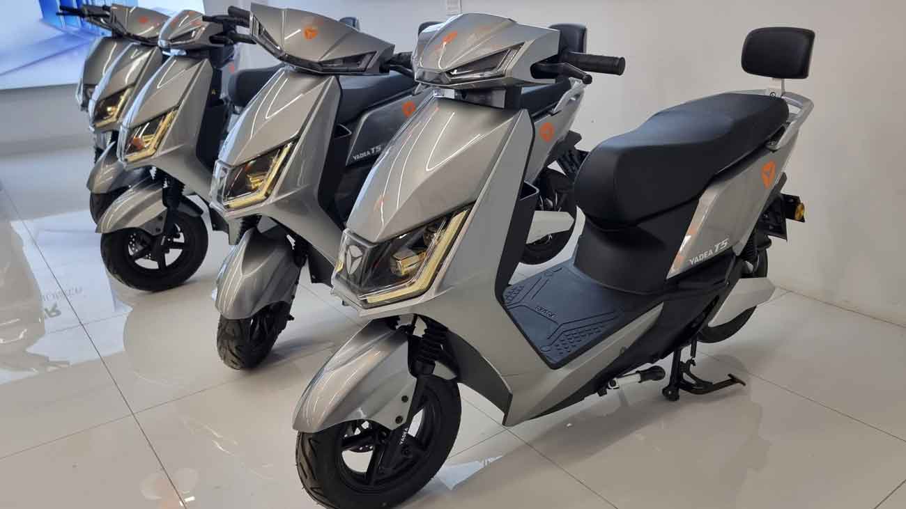 Announcement of giving thousands of electric motorcycles to the people free of cost