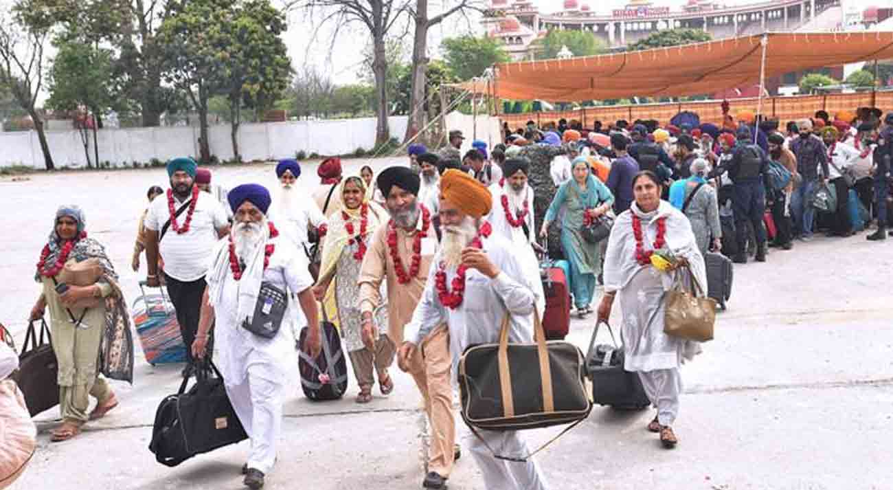 Biasakhi-Mela-Sikh-Pilgrims