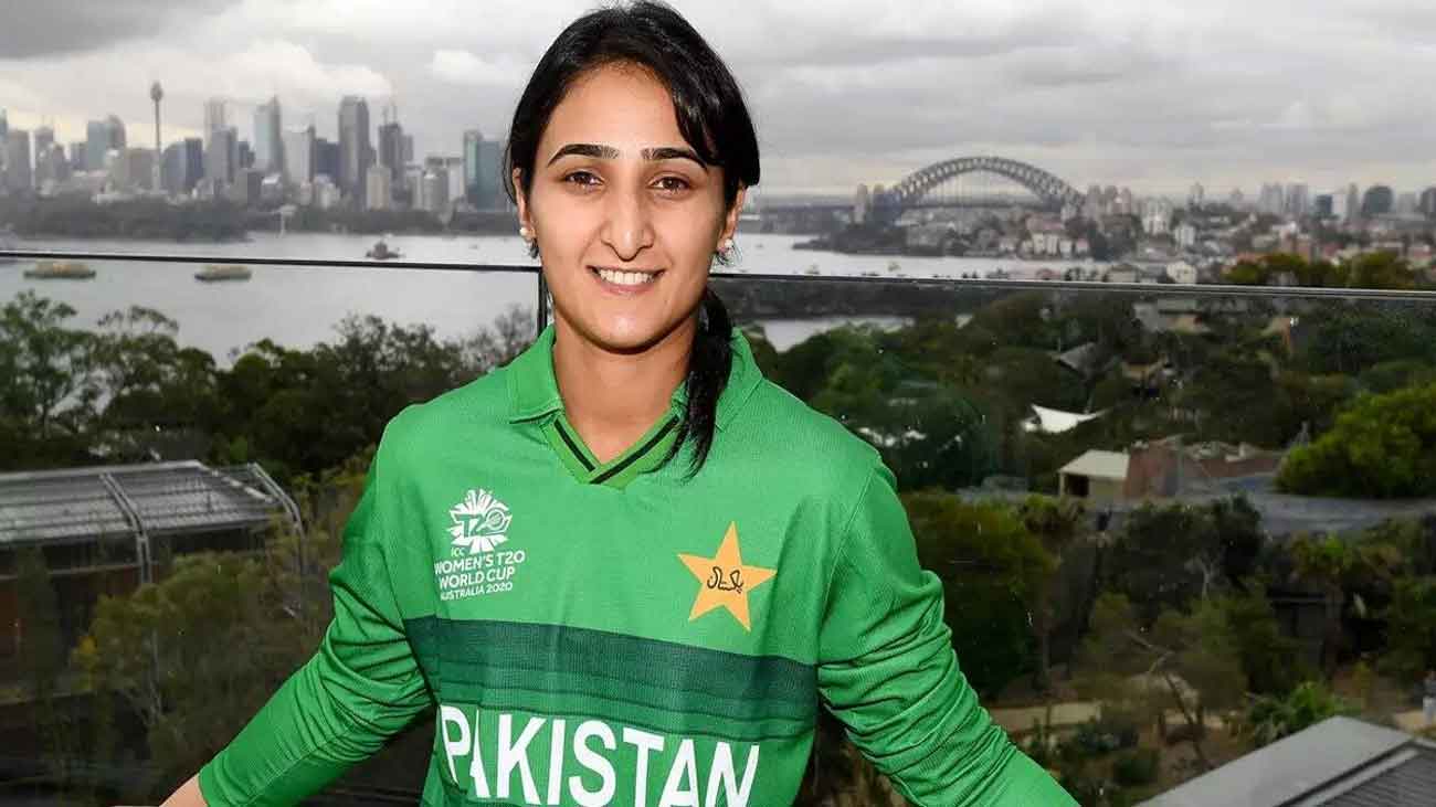 Former Pakistan Women's Team Captain Bisma Maruf has announced her immediate retirement from cricket